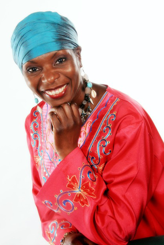 Paulette Pipe - Meditation facilitator and Teacher, Retreat Leader, Podcast Host, Chocolate Lover, Creator of Beauty, Hopeless Romantic |